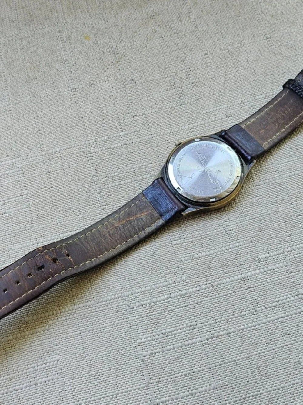 Vintage Eddie Bauer Men Wristwatch Analog Quartz Date Calendar Wrist Watch
